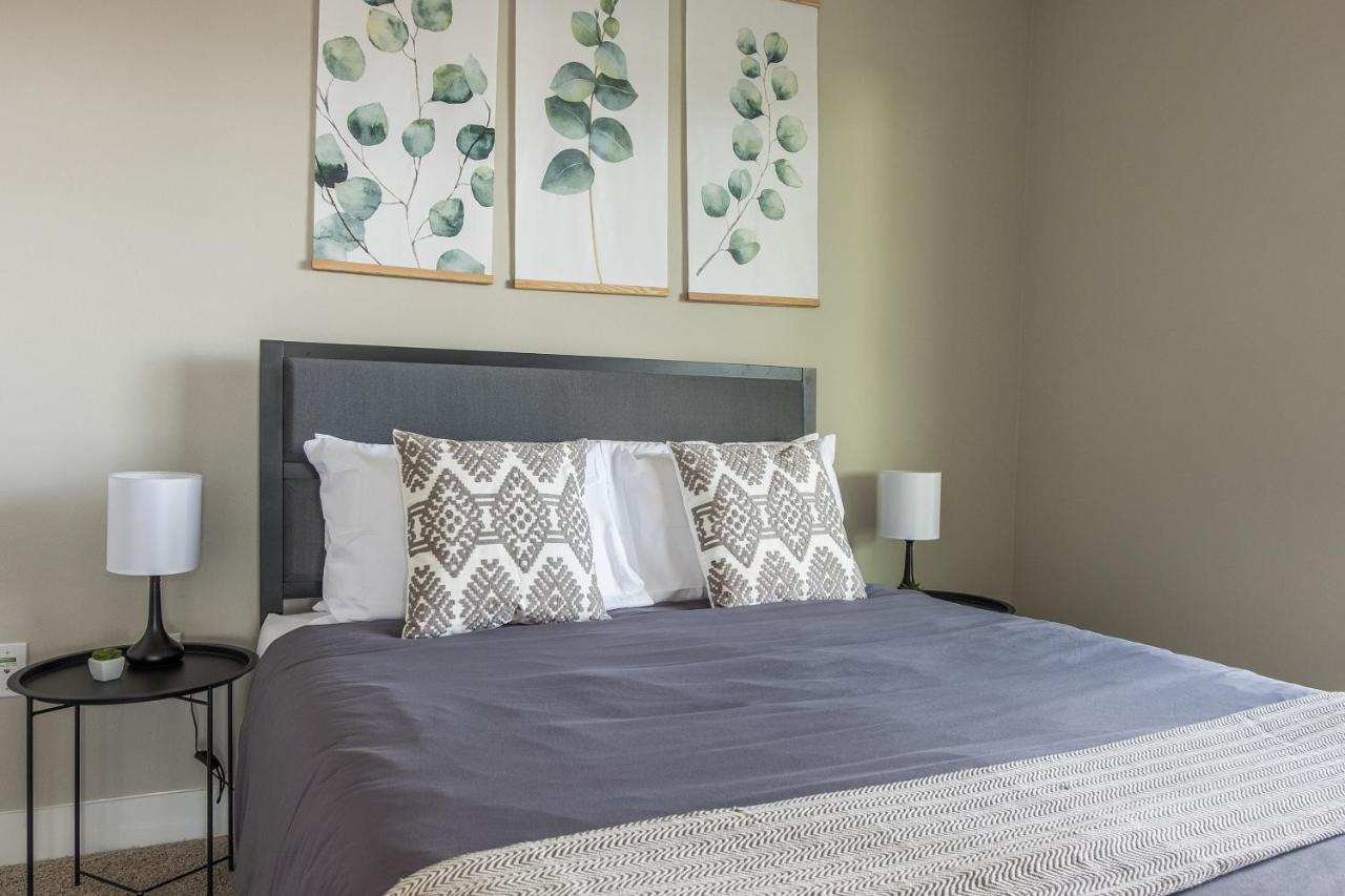 Апартаменты Frontdesk Old Town Apts Скоттсдейл Экстерьер фото