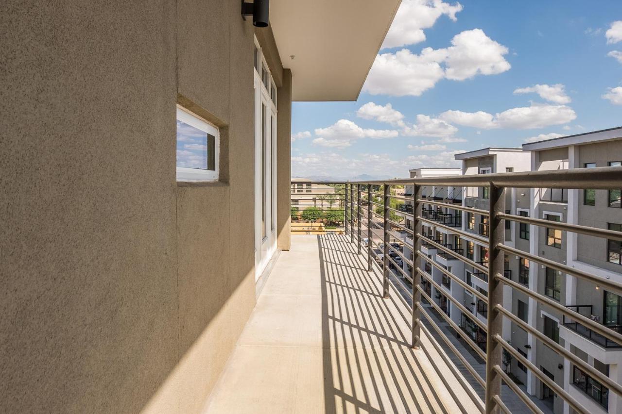 Апартаменты Frontdesk Old Town Apts Скоттсдейл Экстерьер фото